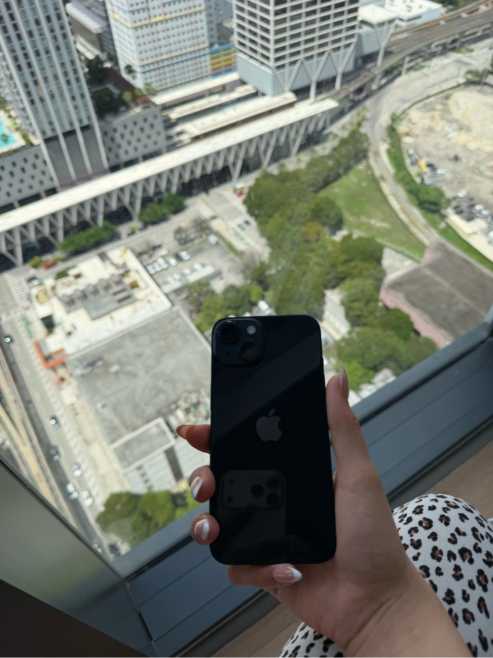 Apple iPhone 14 - Black Glass Back